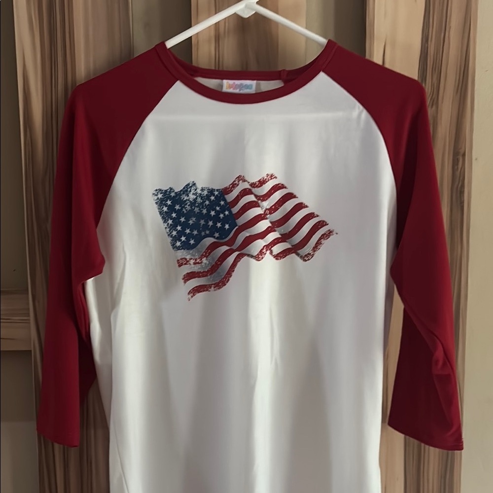 LuLaRoe Red and White Raglan Tee